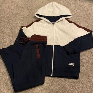 Boys OshKosh size 5 matching set